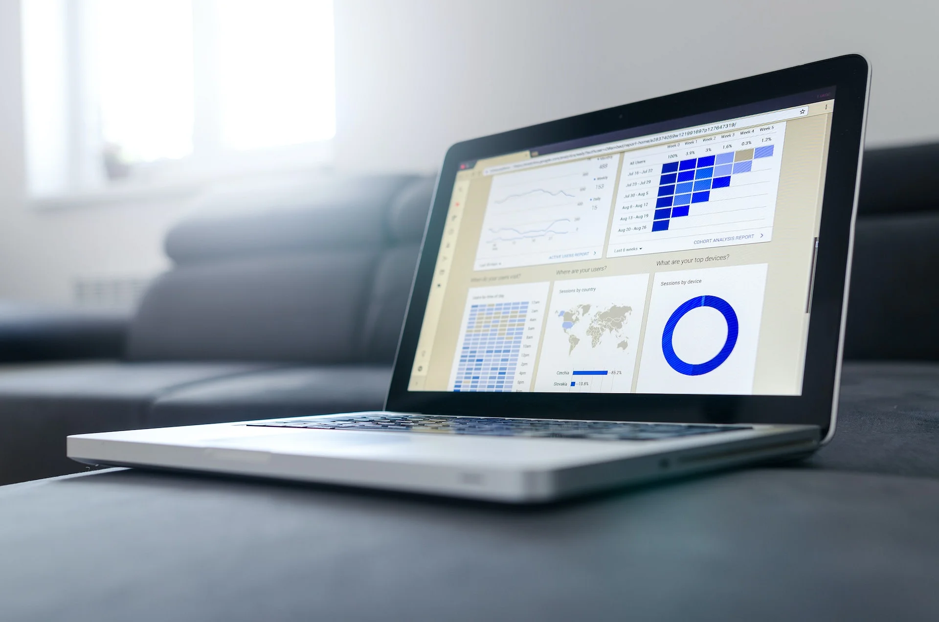 Project Management Triangle: Strategies for Balancing Cost, Time, and Scope
